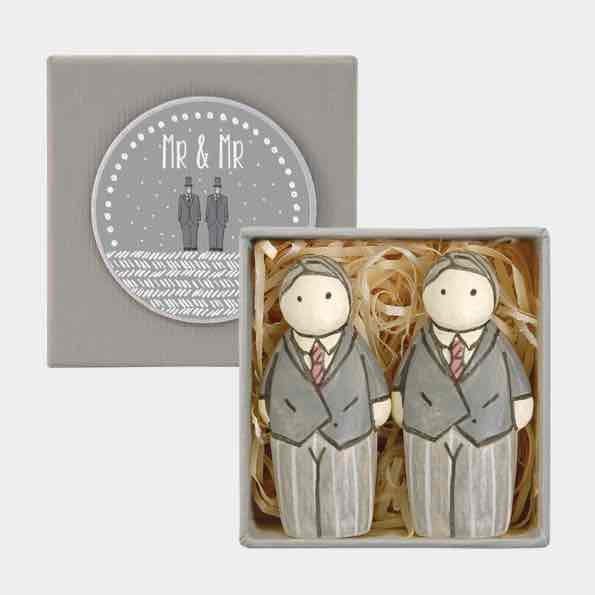 East of India Groom and Groom Hand Carved Figures White