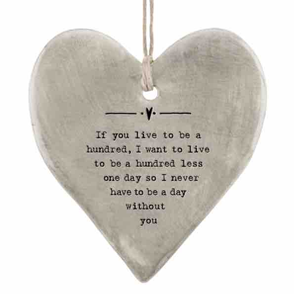 East of India 'One Hundred’ Rustic Hanging Heart White