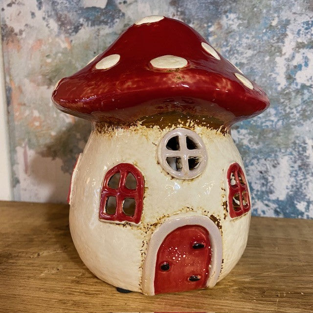 village-pottery-toadstool-house-tealight