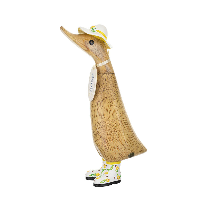 british-flower-duckling-with-daffodil