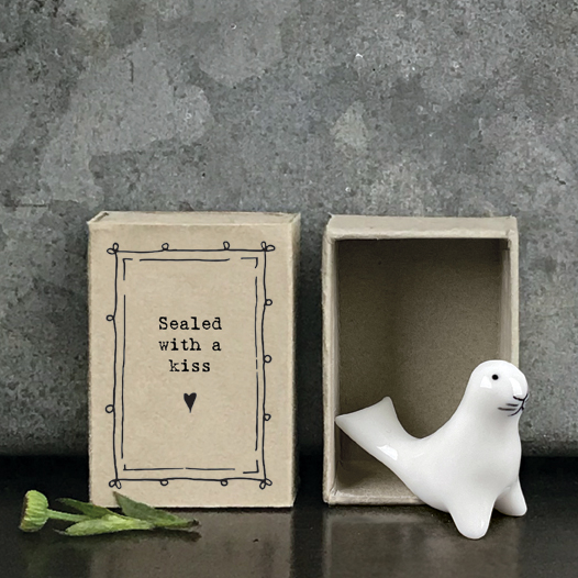 east-of-india-match-box-seal