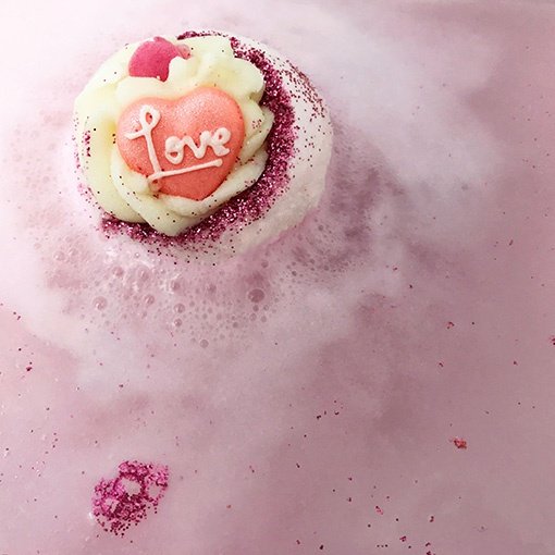 fell-in-love-with-a-swirl-bath-blaster