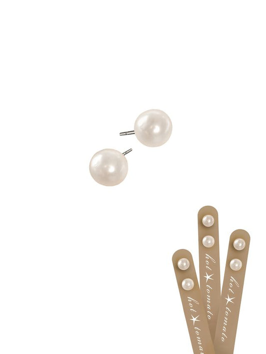 pearl-studs